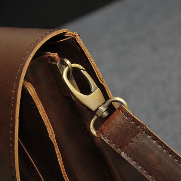 Men's Leather Bag - Picture 8 of 16